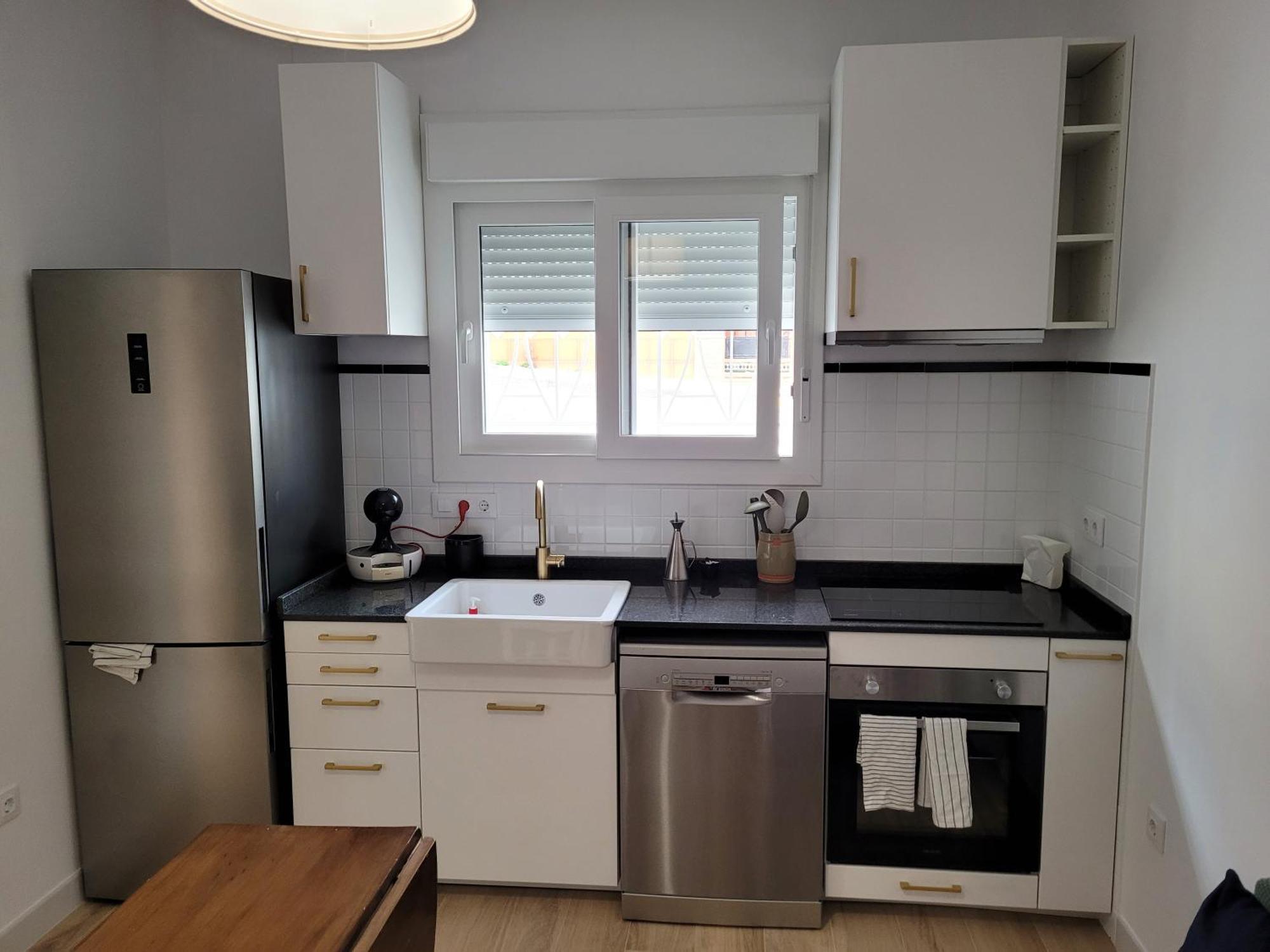 Apartamento Con Wifi, Patio Y Garaje Privado Alcalá de Guadaira Exteriör bild