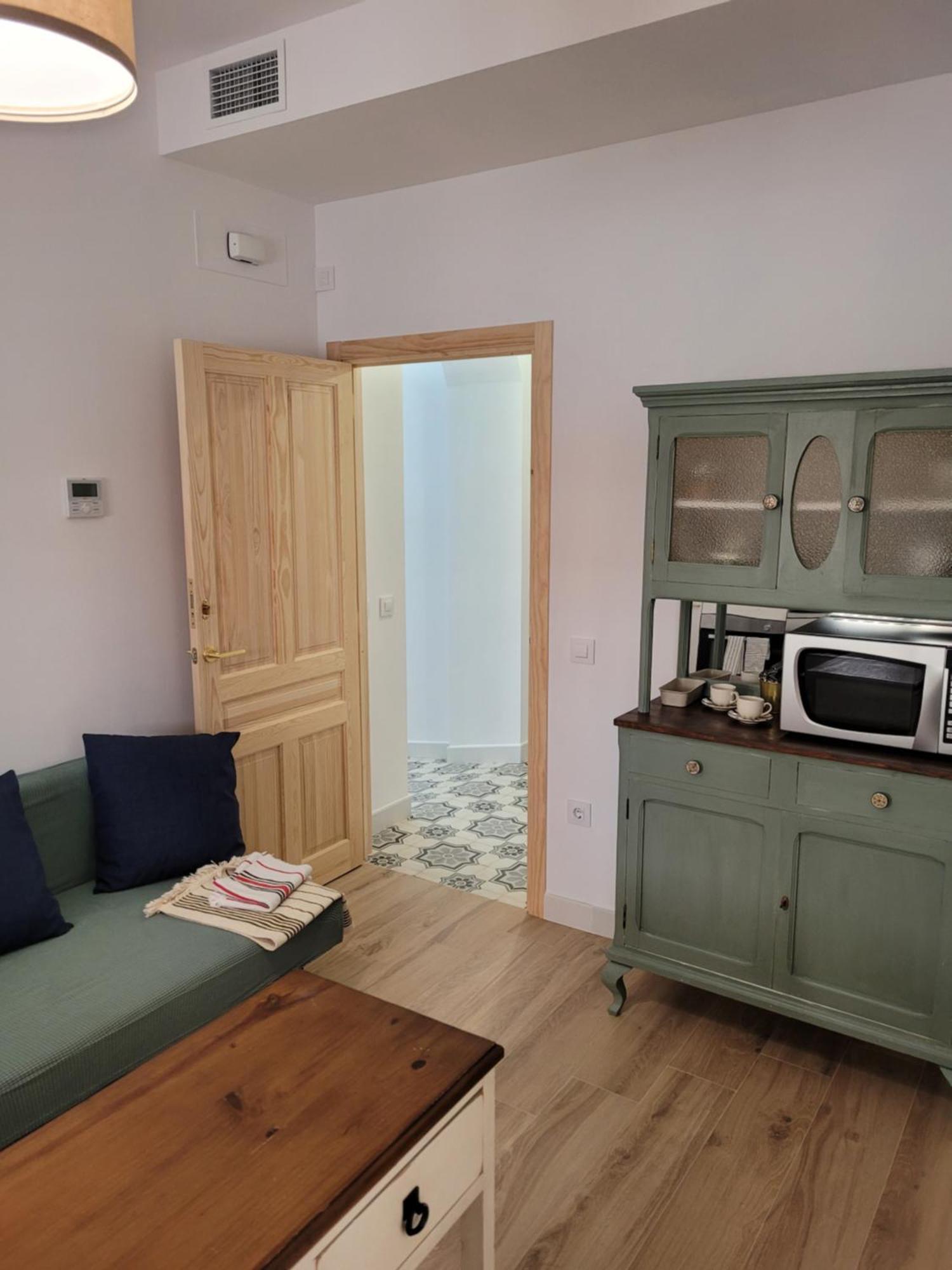 Apartamento Con Wifi, Patio Y Garaje Privado Alcalá de Guadaira Exteriör bild