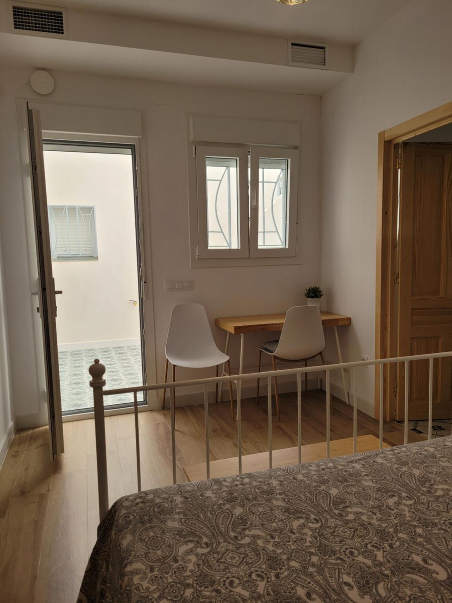 Apartamento Con Wifi, Patio Y Garaje Privado Alcalá de Guadaira Exteriör bild
