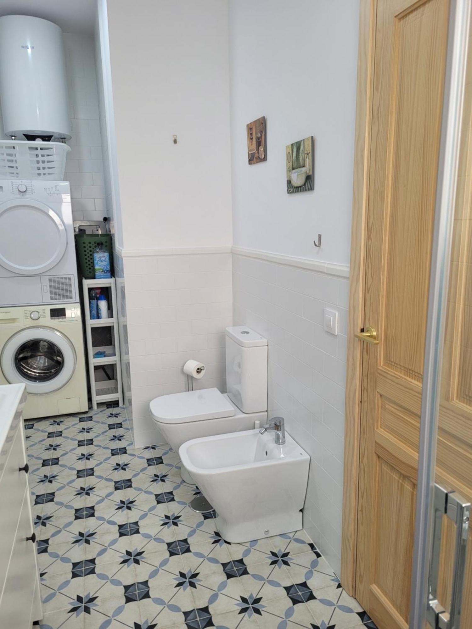 Apartamento Con Wifi, Patio Y Garaje Privado Alcalá de Guadaira Exteriör bild