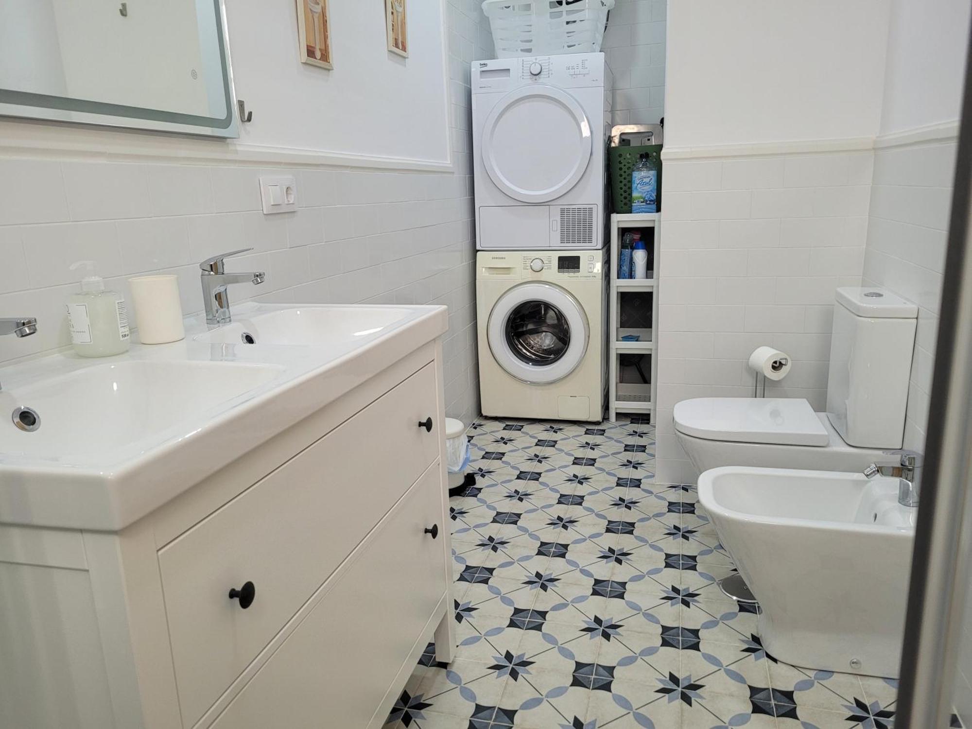 Apartamento Con Wifi, Patio Y Garaje Privado Alcalá de Guadaira Exteriör bild